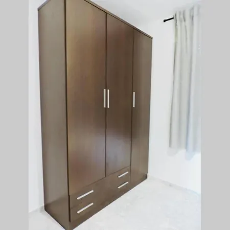 Cozy 2 Bedroom Apartment. Parking Included. アパート フエンヒロラ